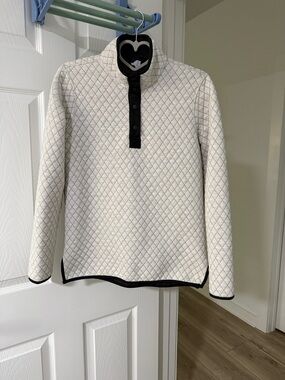 Marine Layer Reversible Quilted Black and White Pullover Sweater with Black Trim